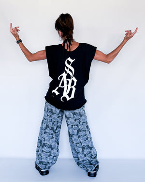 Noir- Tee